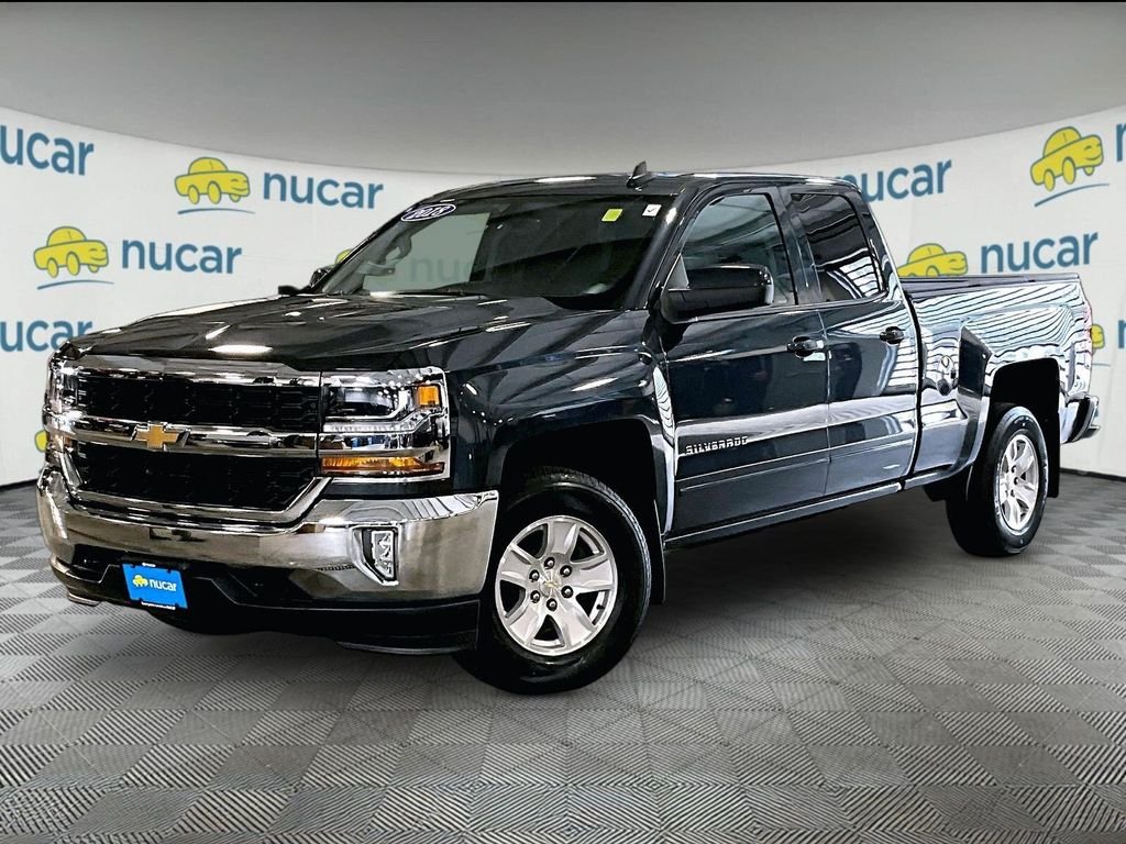 Used 2018 Gray Chevrolet LT image 3