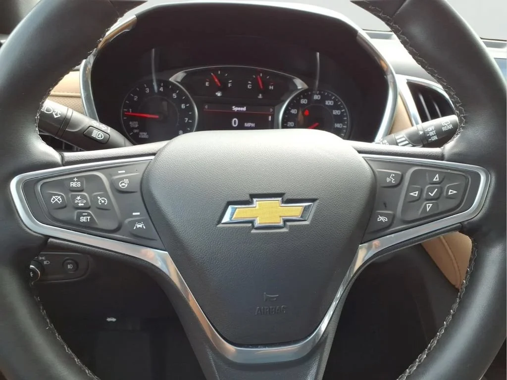 Used 2023 SUMMIT WHITE Chevrolet Premier image 12