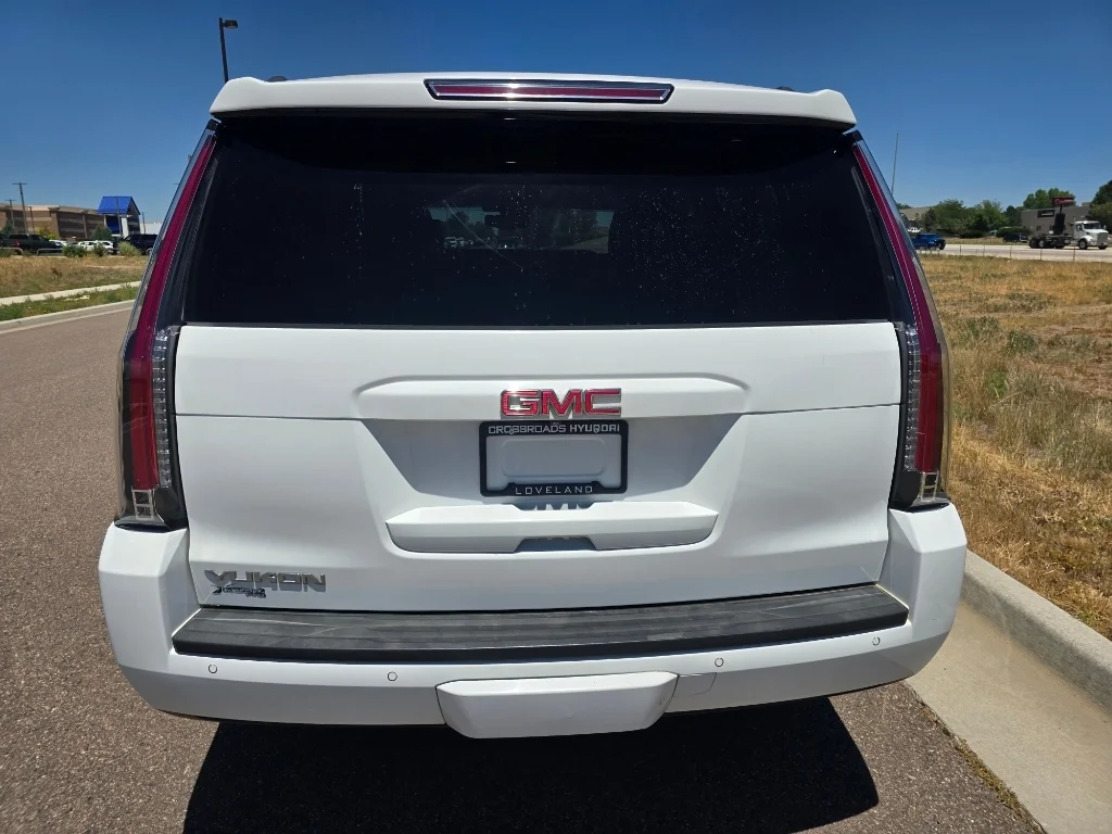 Used 2017 Summit White GMC SLE image 4