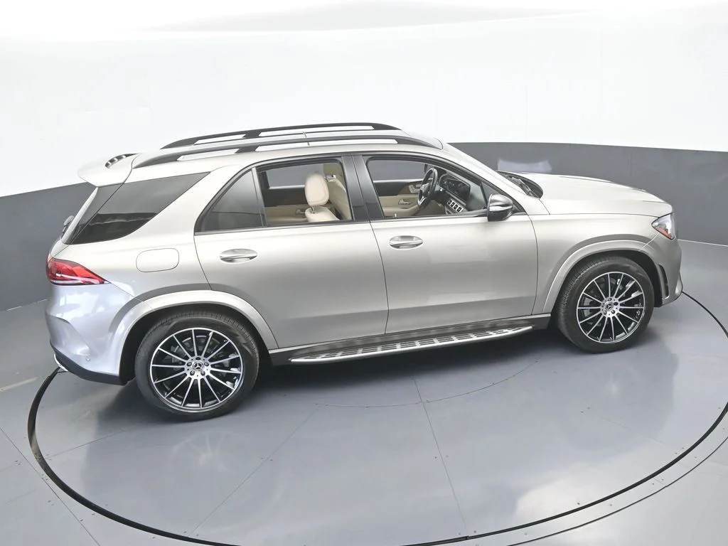 Used 2022 Gold Mercedes-Benz GLE 350 image 55