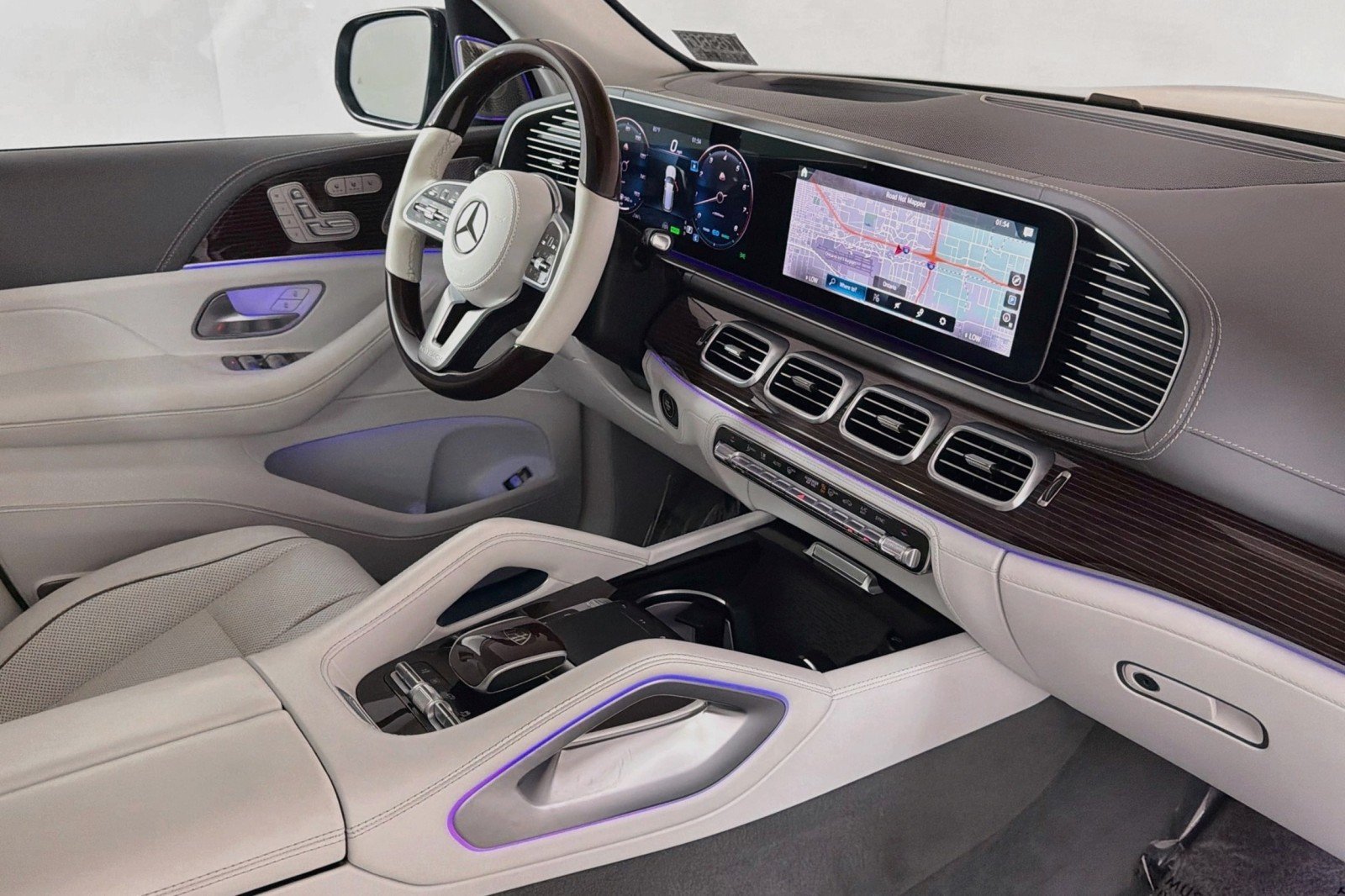 Certified Used 2023 Cirrus Silver Metallic Mercedes-Benz Maybach GLS 600 image 23