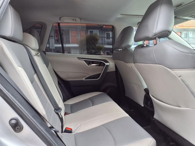 Used 2021 Silver Toyota XLE Premium image 24