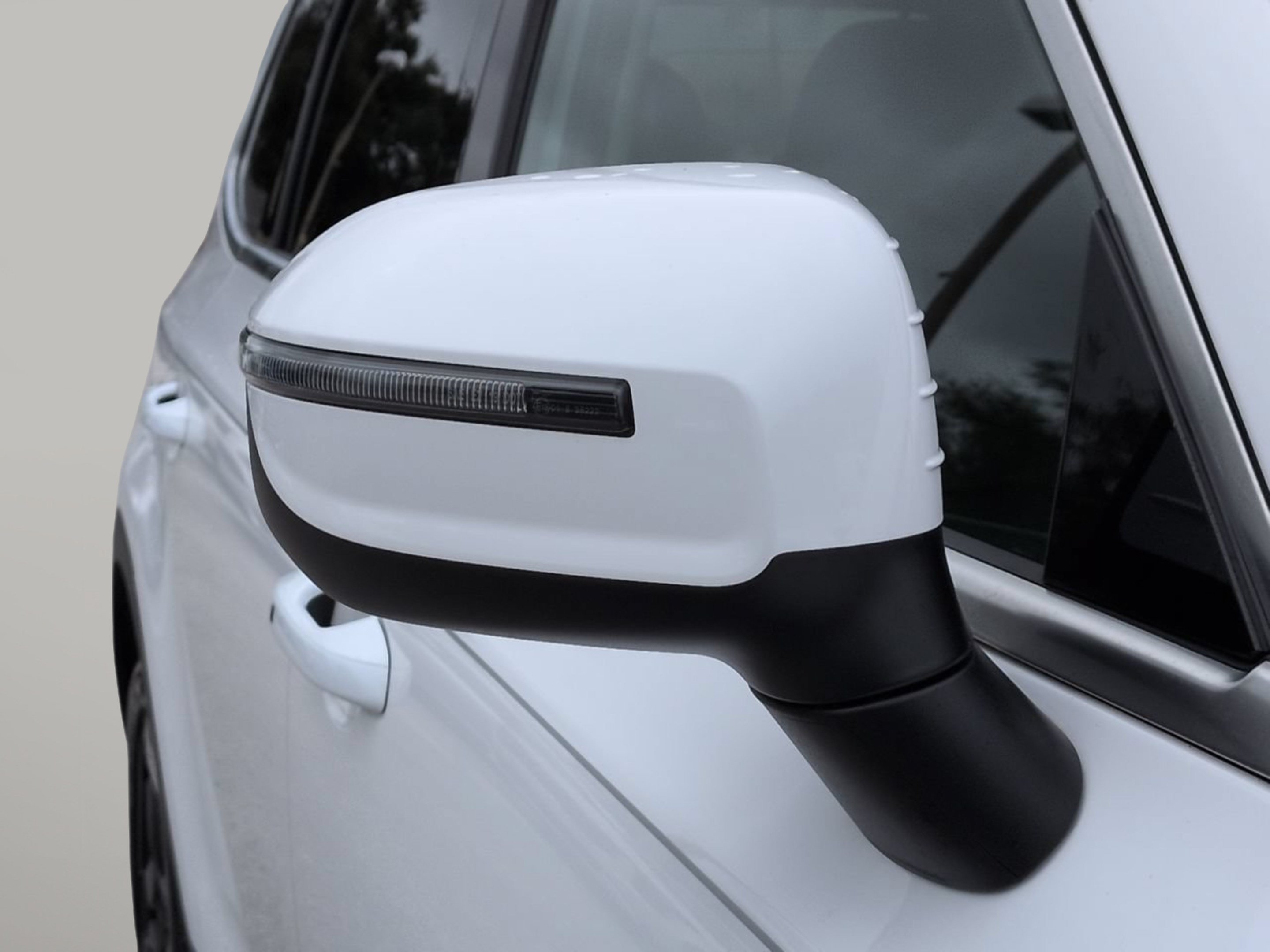 Certified Used 2025 Glacial White Pearl Kia EX image 14