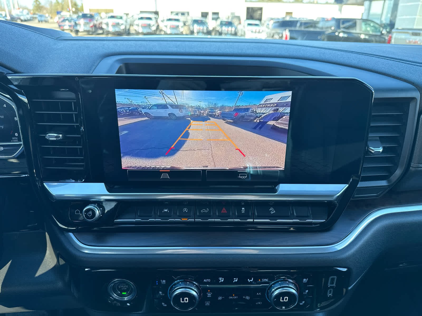 2022 GMC Sierra 1500 SLT - Photo 17