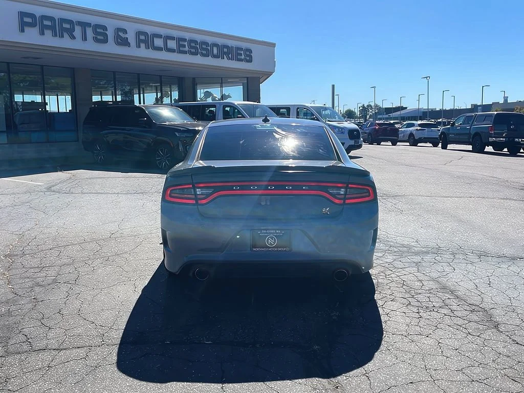 Used 2018 Destroyer Gray Clearcoat Dodge R/T Scat Pack image 6