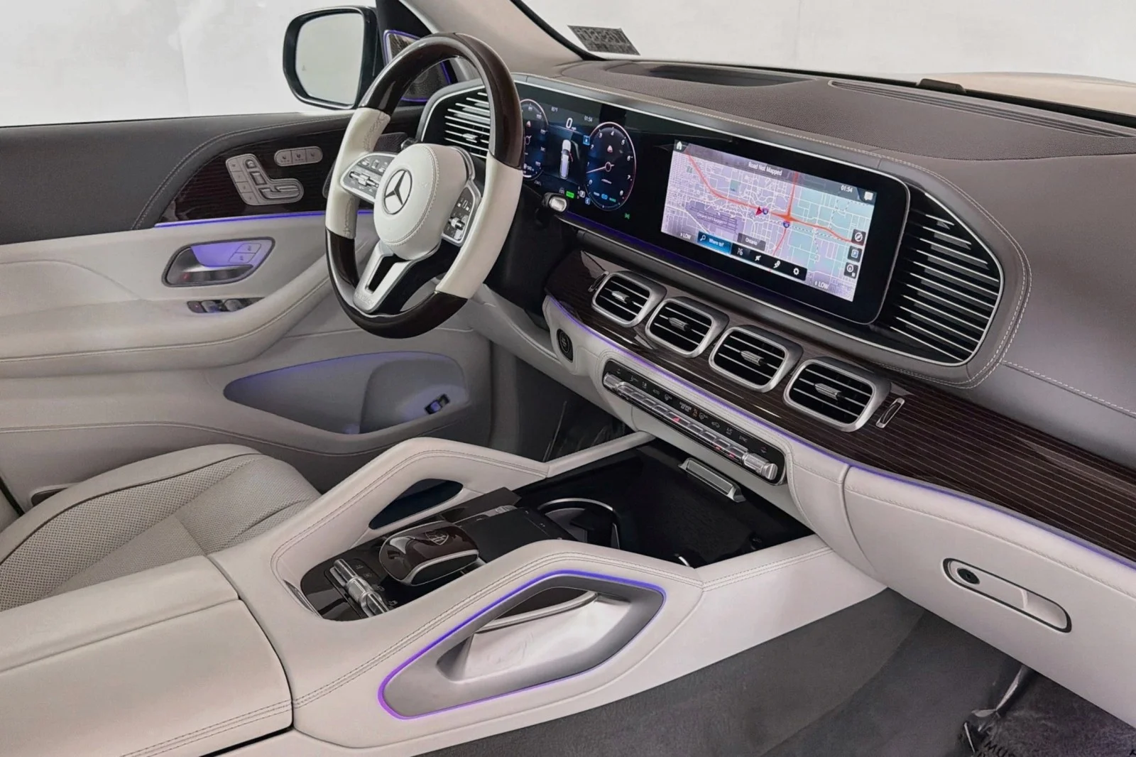 Certified Used 2023 Cirrus Silver Metallic Mercedes-Benz Maybach GLS 600 image 22