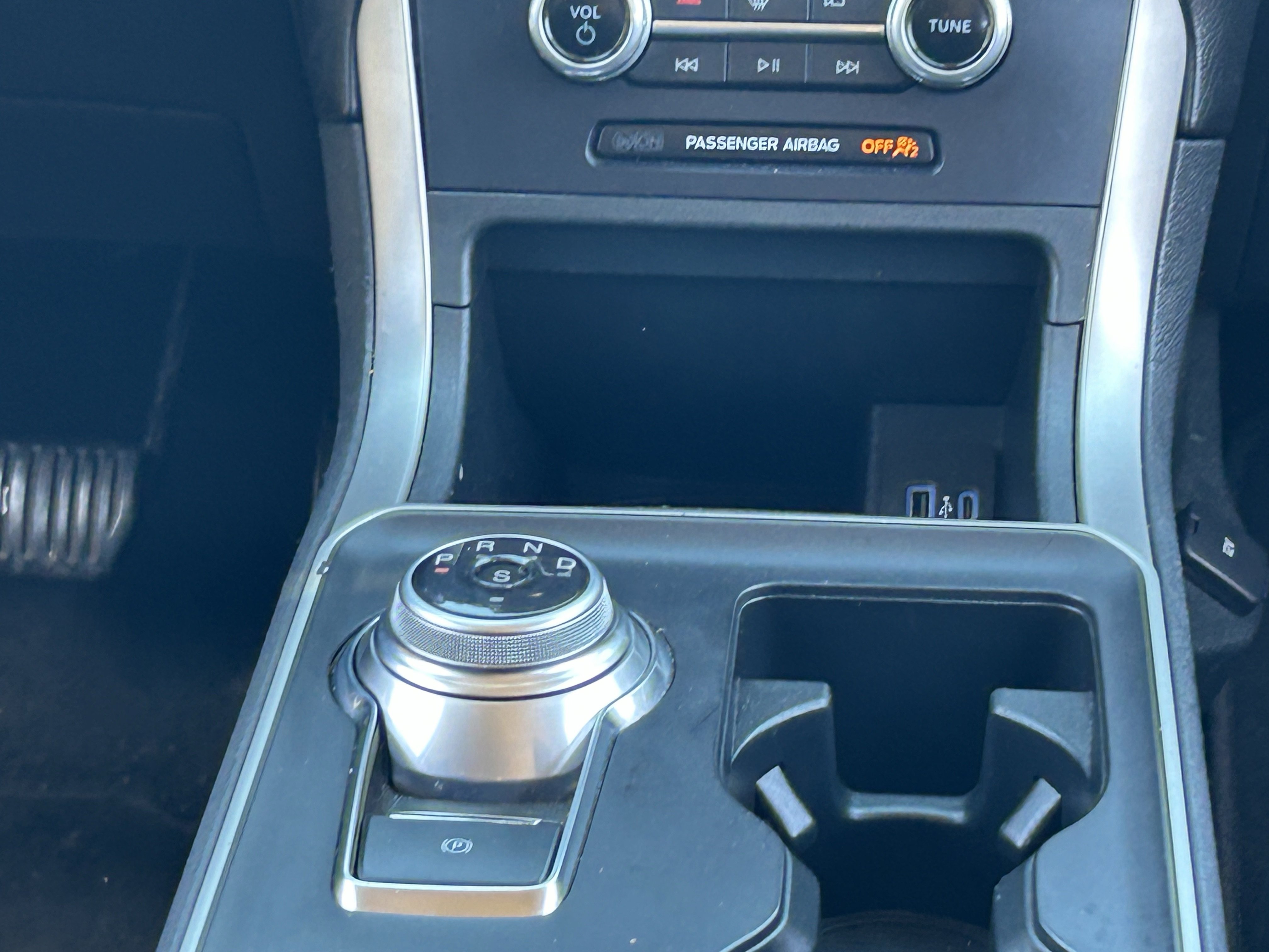 2023 Ford Edge SE - Photo 21