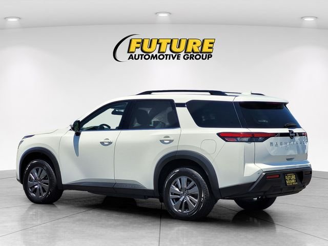 Used 2025 White Nissan SV image 7