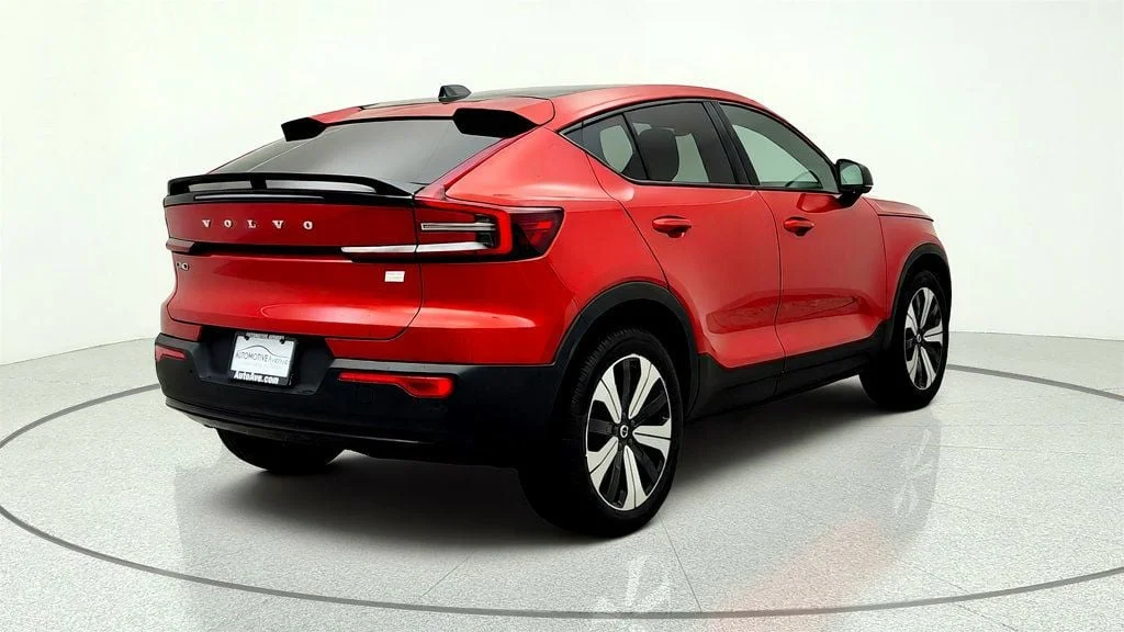 Used 2023 Fusion Red Metallic Volvo Twin eAWD Plus image 5