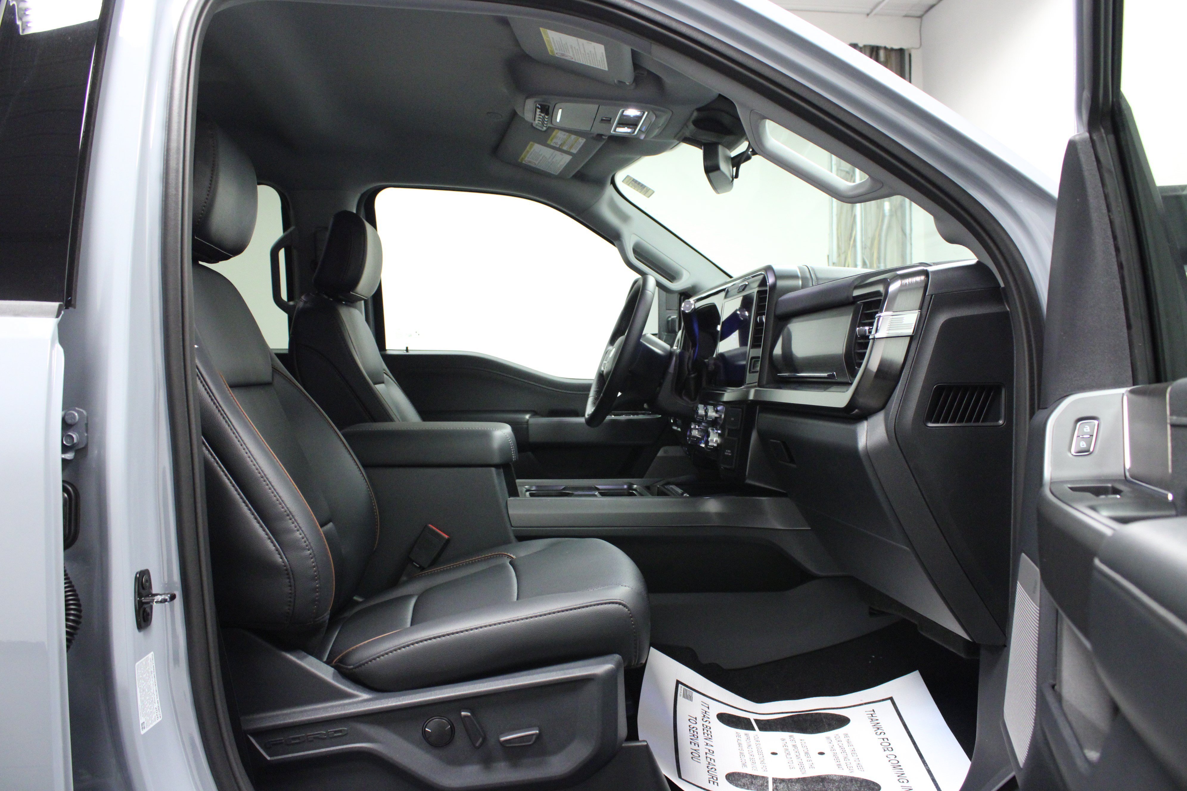 New 2026 Glacier Gray Metallic Tri-Coat Ford LARIAT image 16