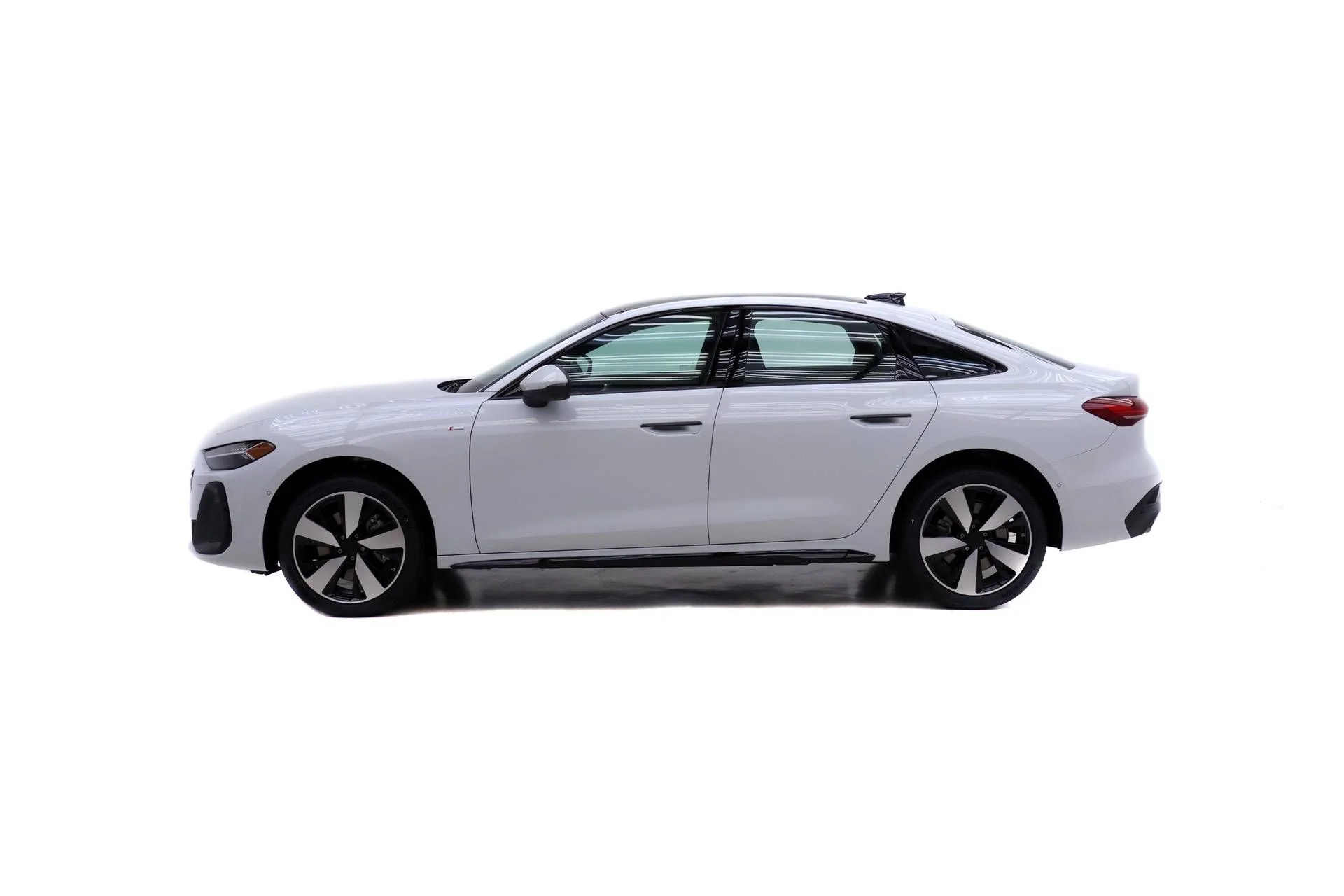 New 2026 White Audi 2.0T Premium Plus image 3