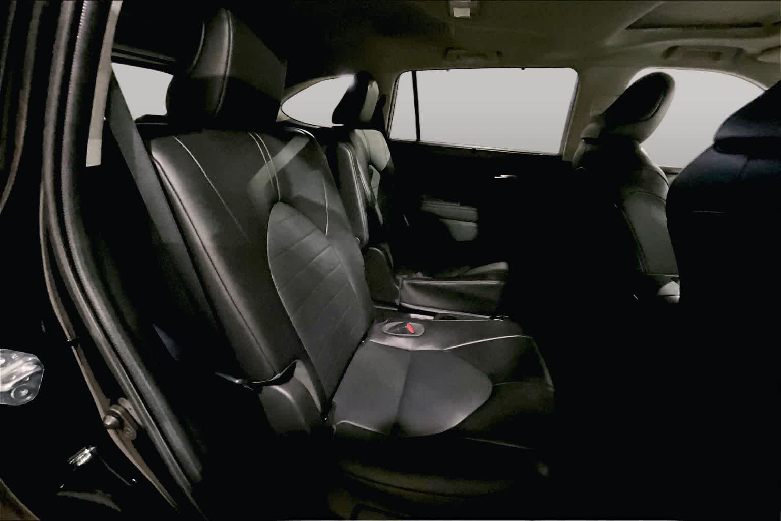 Used 2022 Midnight Black Metallic Toyota XLE image 36