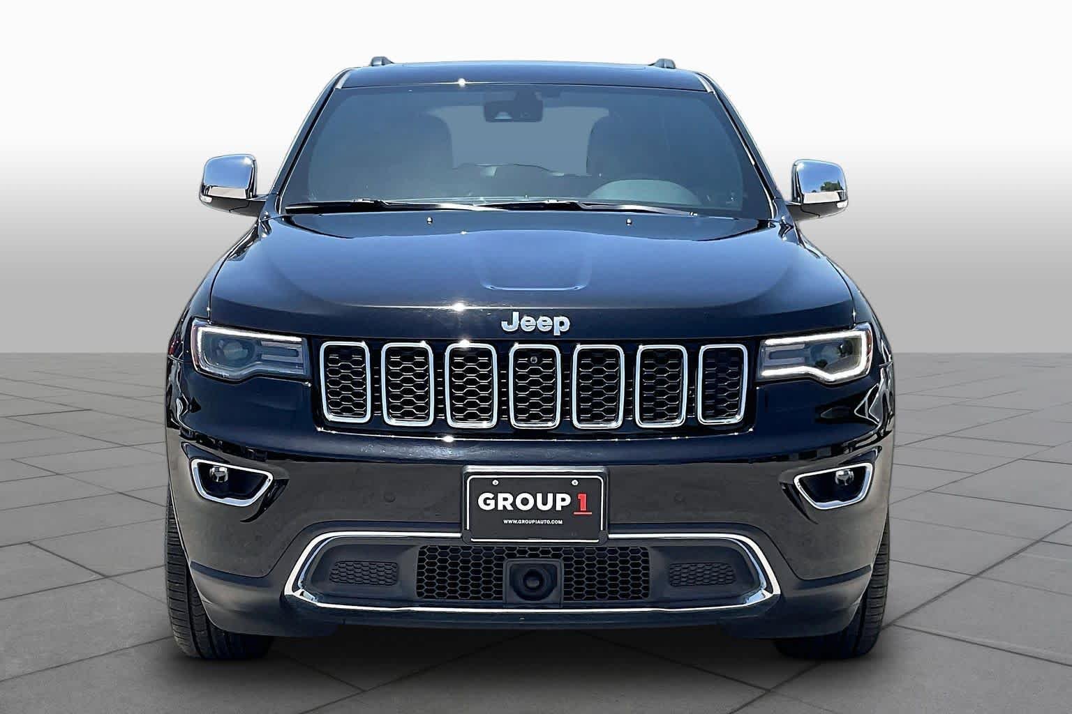 Used 2022 Diamond Black Crystal Pearlcoat Jeep Limited image 4