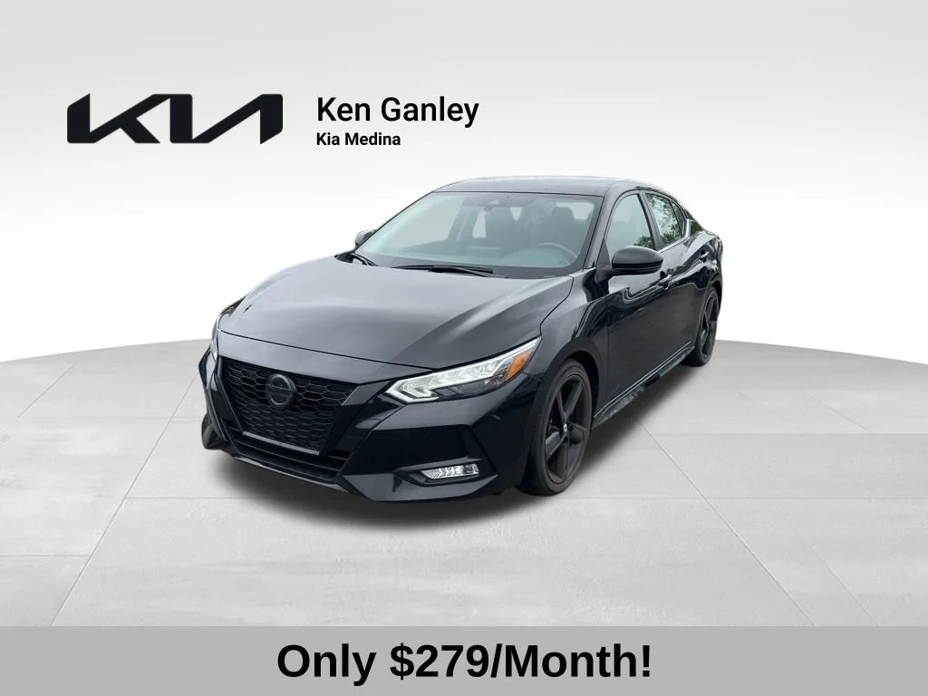 2022 Nissan Sentra SR CVT's photo
