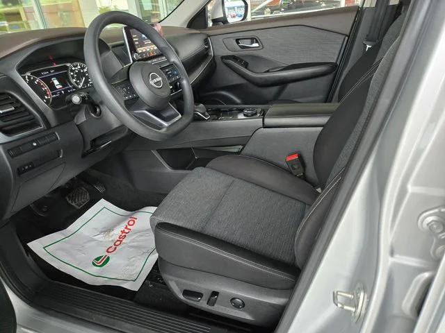 Used 2023 Silver Nissan SV image 10