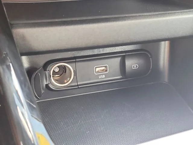 Used 2024  Kia GT-Line image 25