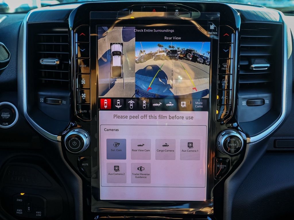 New 2026 Diamond Black Crystal Pearl-Coat Exterior Paint RAM Big Horn Night Edition image 27