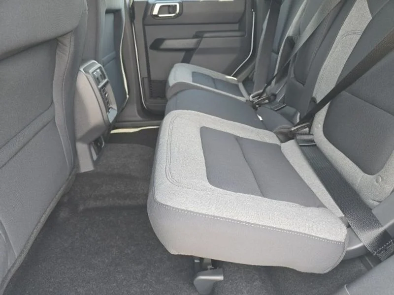 2025 Ford Bronco 4-Door Base - Photo 8