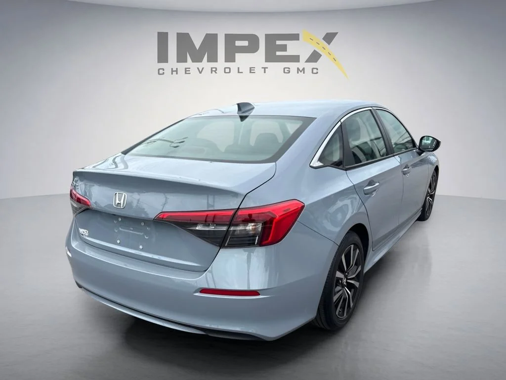 Used 2023  Honda EX image 5
