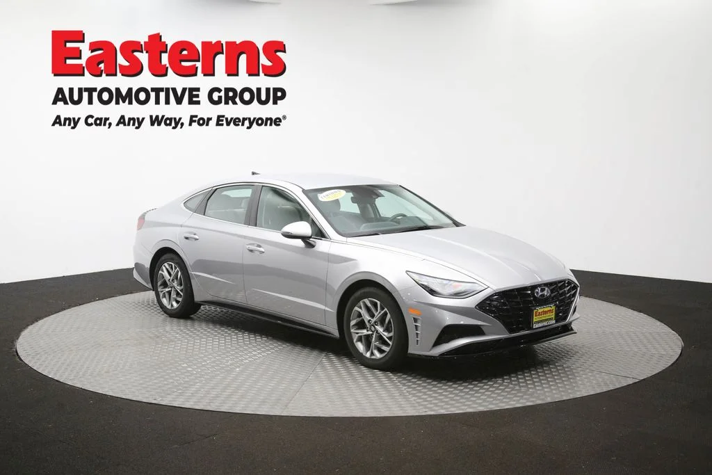 Used 2023 Silver Hyundai SEL image 48