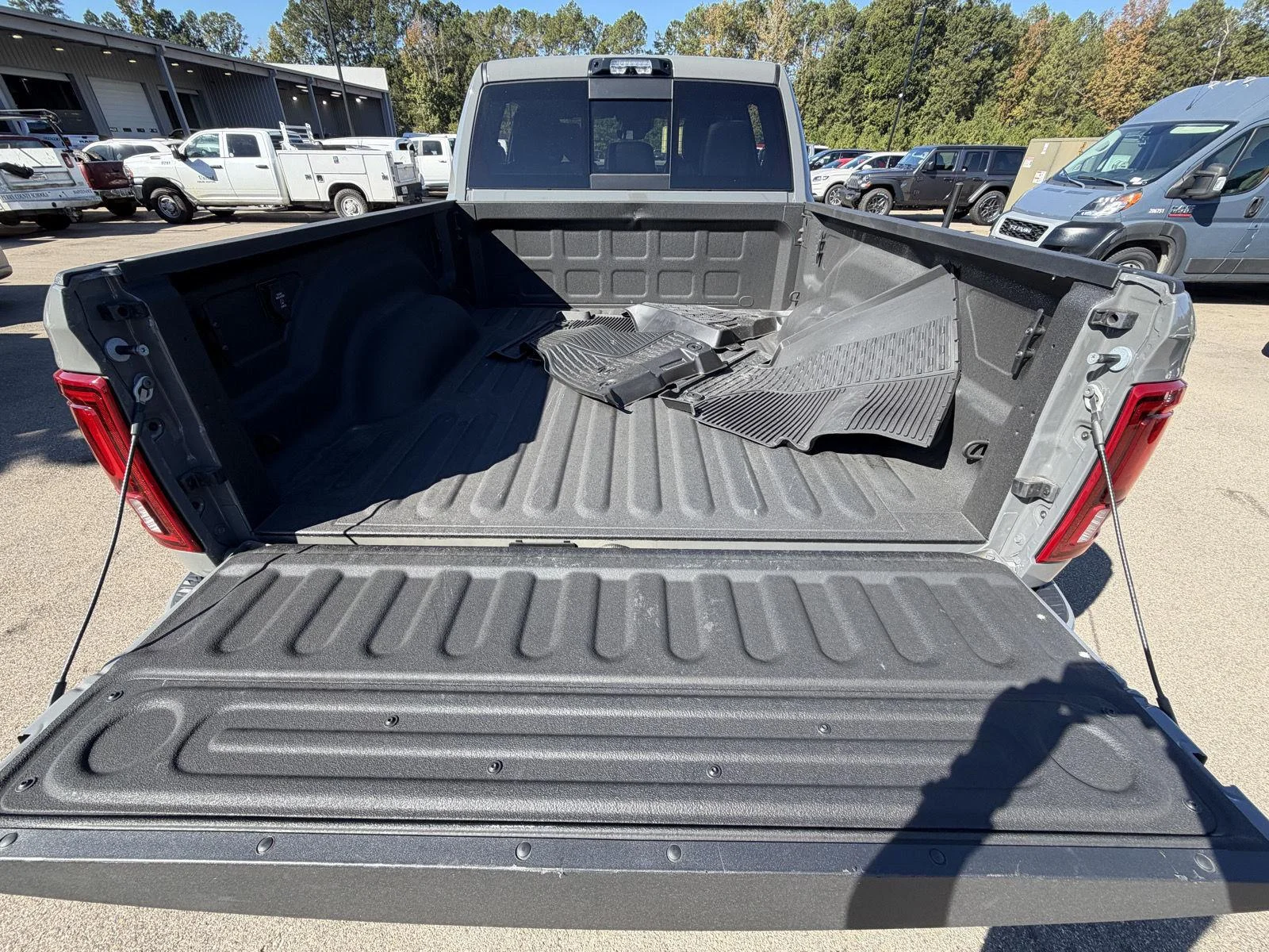 Used 2026 Ceramic Gray Clearcoat Ram Laramie image 20