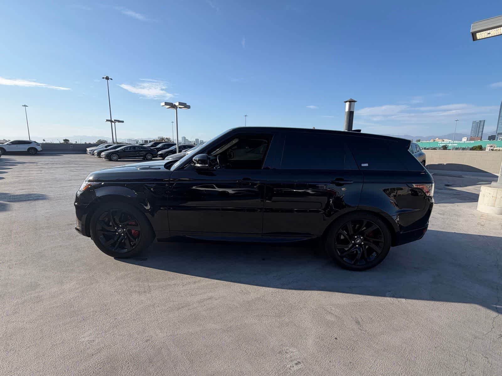 Used 2019 Santorini Black Metallic Land Rover HSE Dynamic image 2