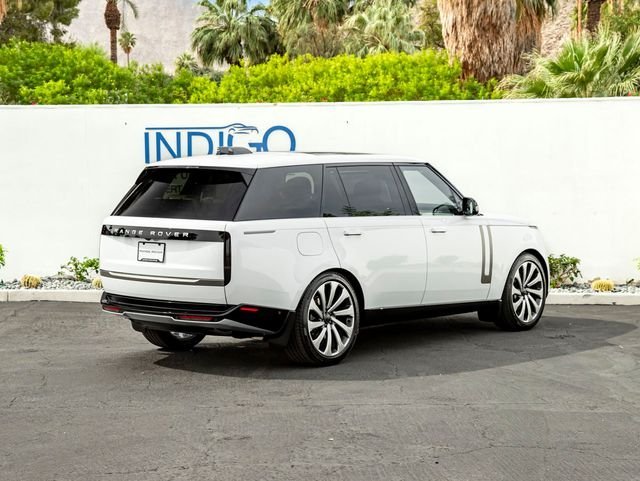 New 2026 Ostuni Pearl White LAND ROVER SE 7 Seats image 6