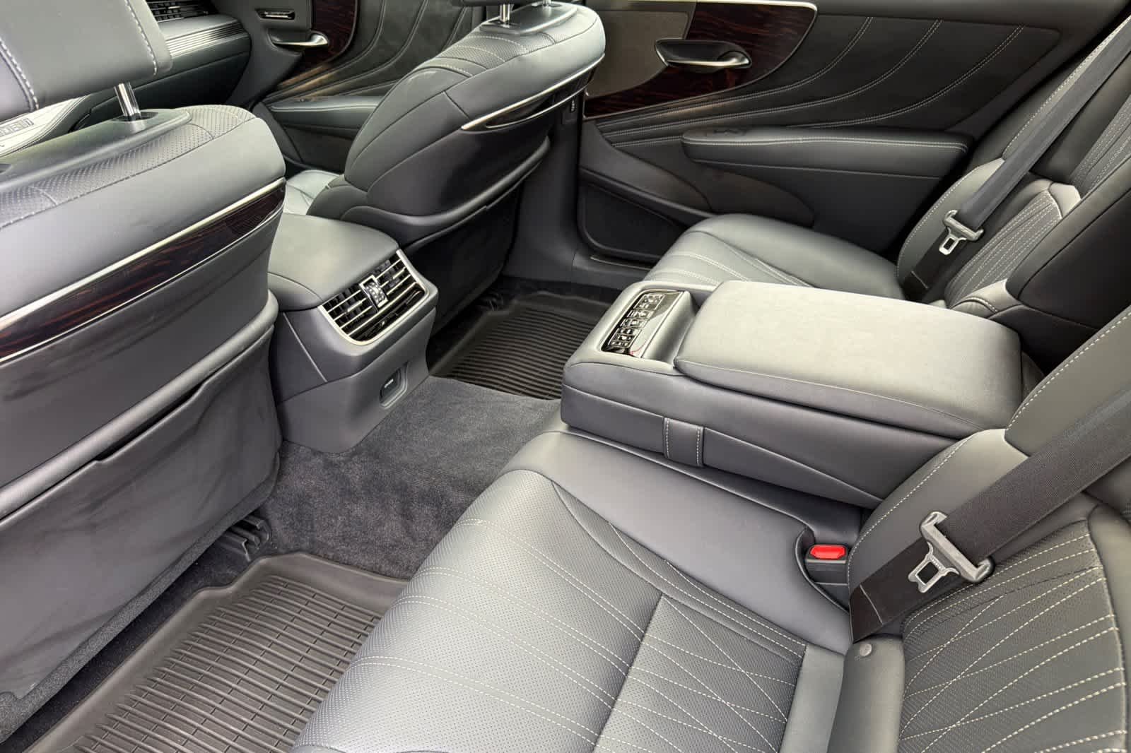 Certified Used 2024 Atomic Silver Lexus  image 4