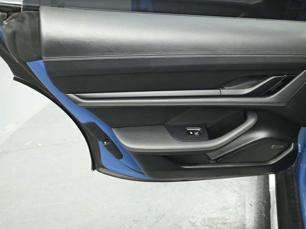 2024 PORSCHE TAYCAN - Image 22