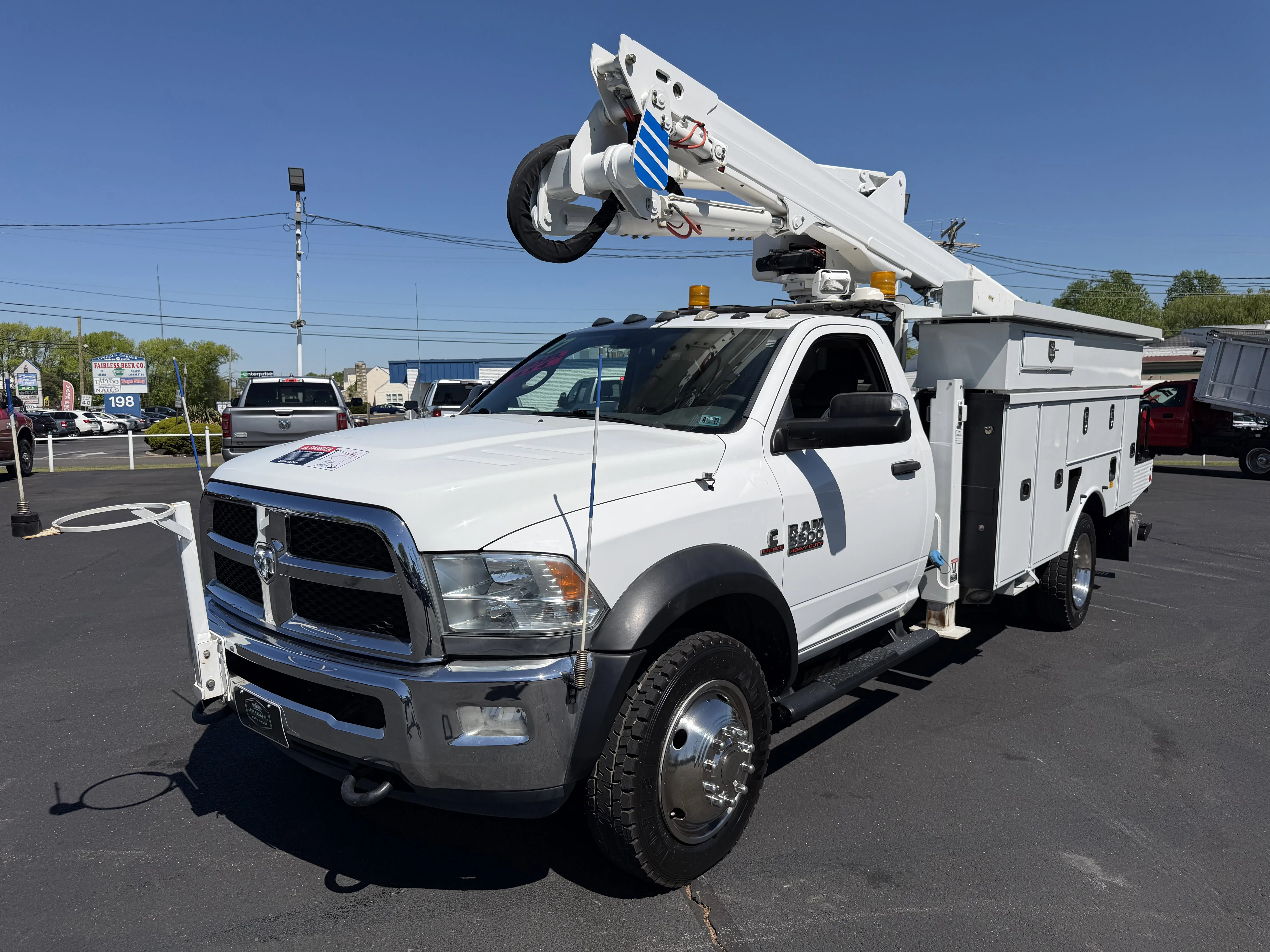 Used 2017 Bright White Clearcoat Ram  image 9