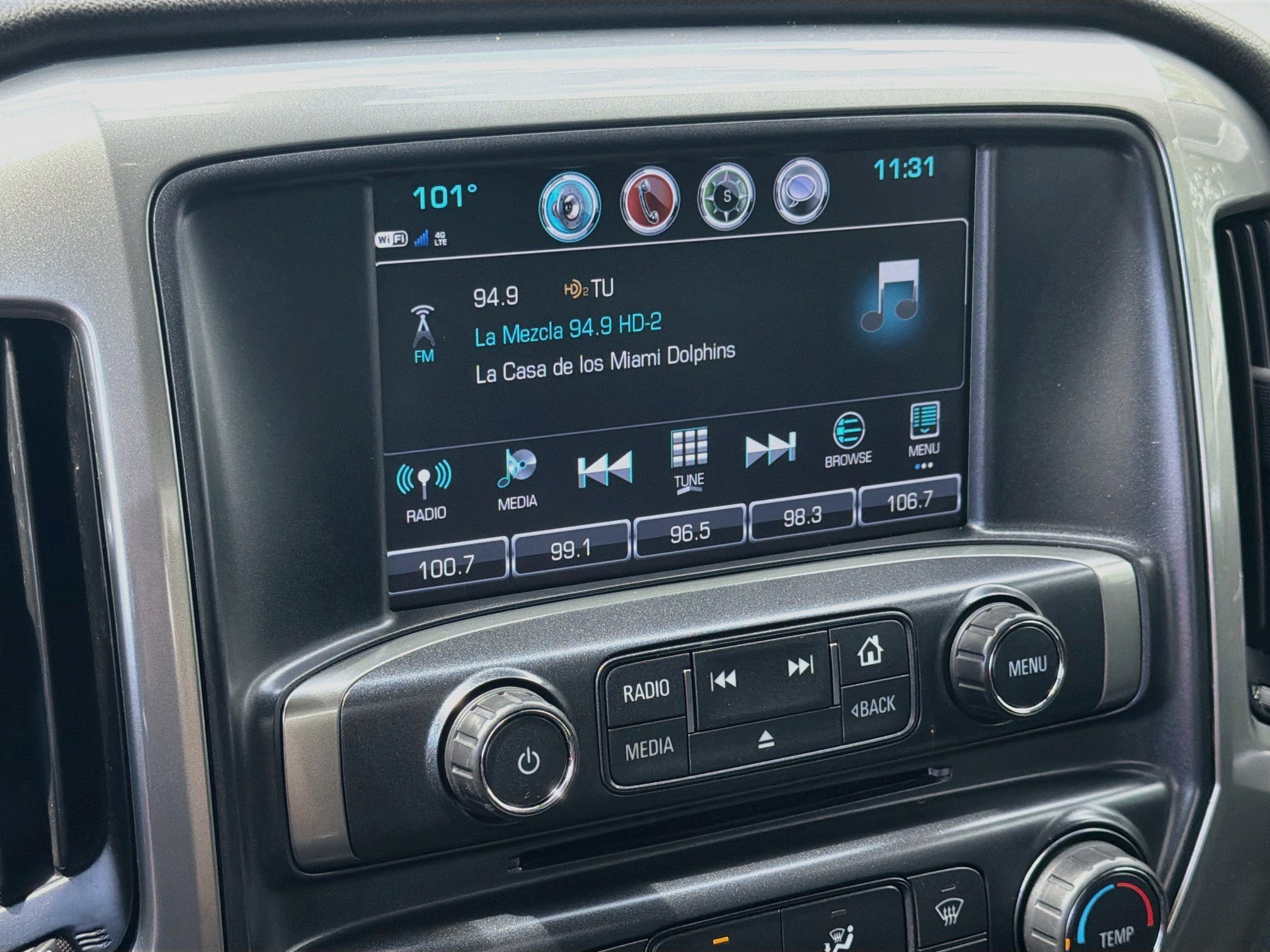 Used 2018 Graphite Metallic Chevrolet LT image 12