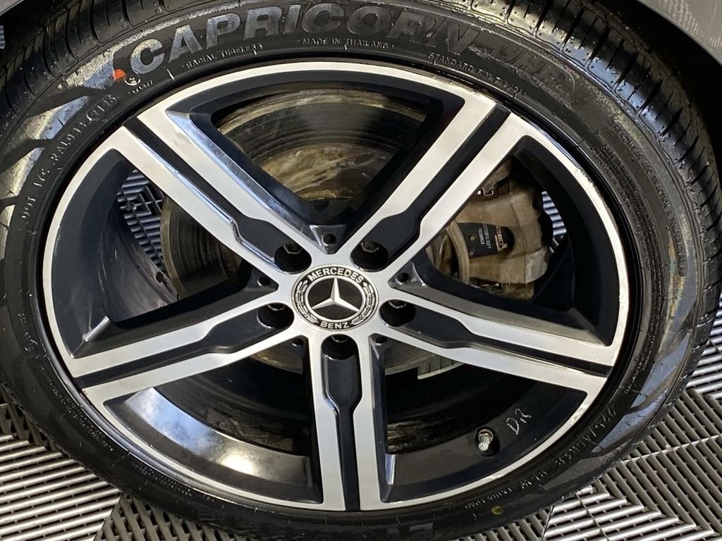 Used 2020 Gray Mercedes-Benz CLA 250 image 28