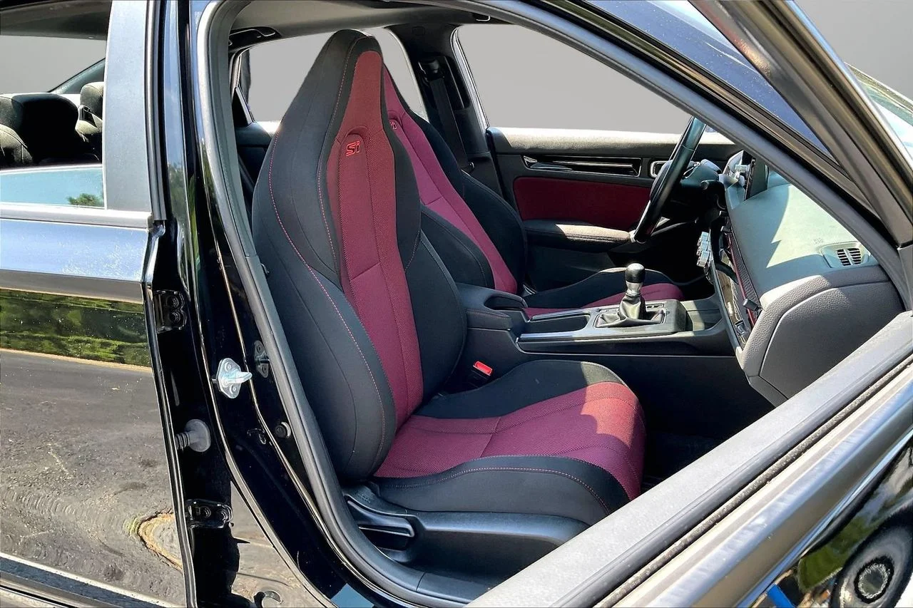 Certified Used 2022  Honda Si image 22