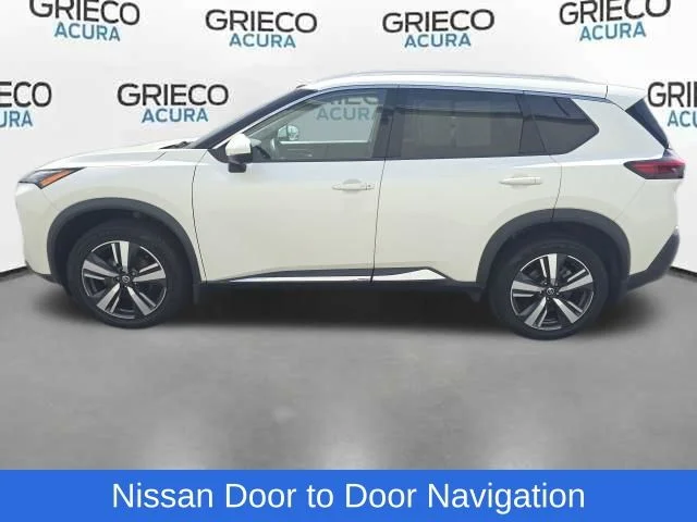 Used 2021 White Nissan SL image 4