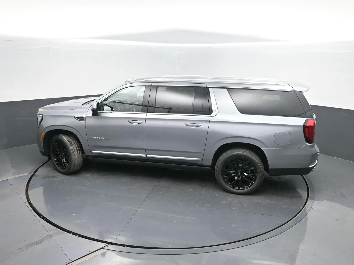 2026 GMC Yukon XL Denali - Photo 46