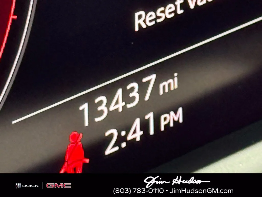 Used 2025 White Audi quattro Tiptronic image 3