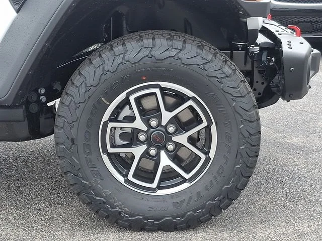 New 2026 White Jeep Rubicon image 8