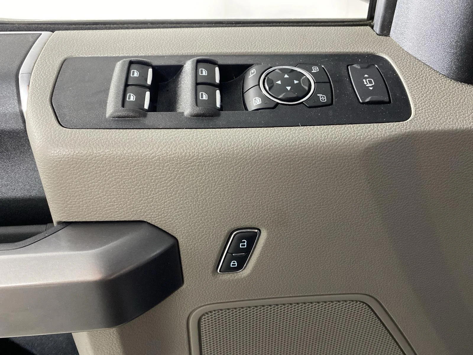 Used 2021 Agate Black Ford XLT image 15
