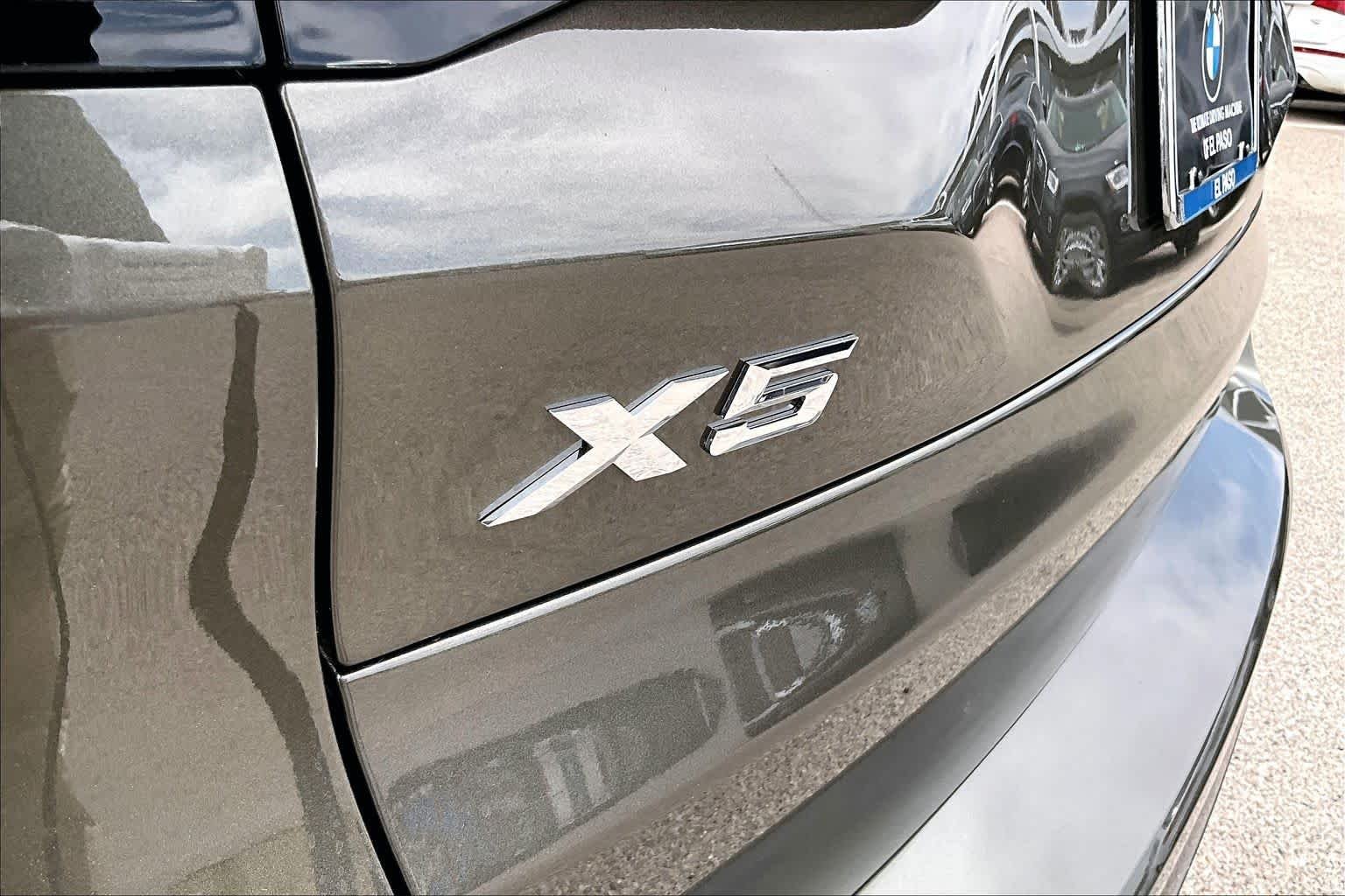 New 2026 Manhattan Green Metallic BMW xDrive40i image 15