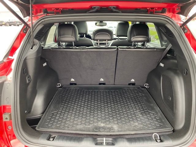Used 2023 Red Jeep Limited image 10