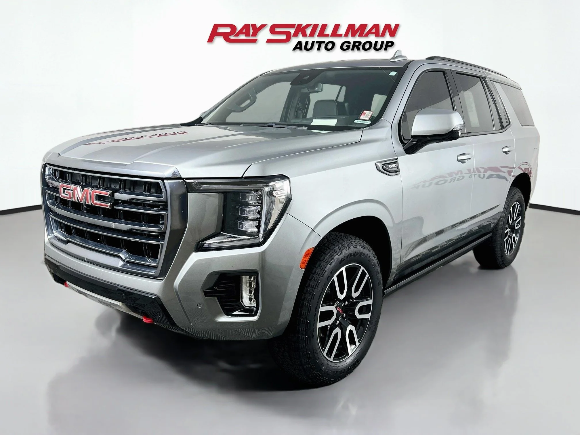 Used 2023 Sterling Metallic GMC AT4 image 3