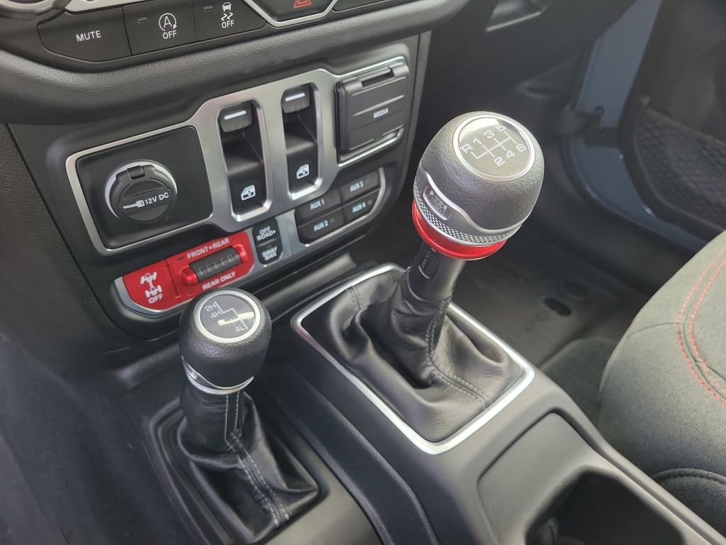 Used 2024 Gray Jeep Rubicon image 27