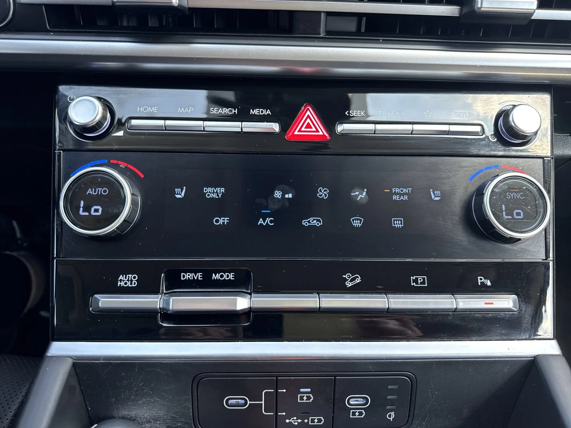 2025 Hyundai Santa Fe SEL - Photo 18
