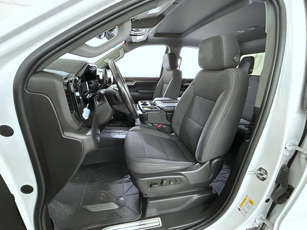 Used 2023 SUMMIT WHITE Chevrolet LT image 10