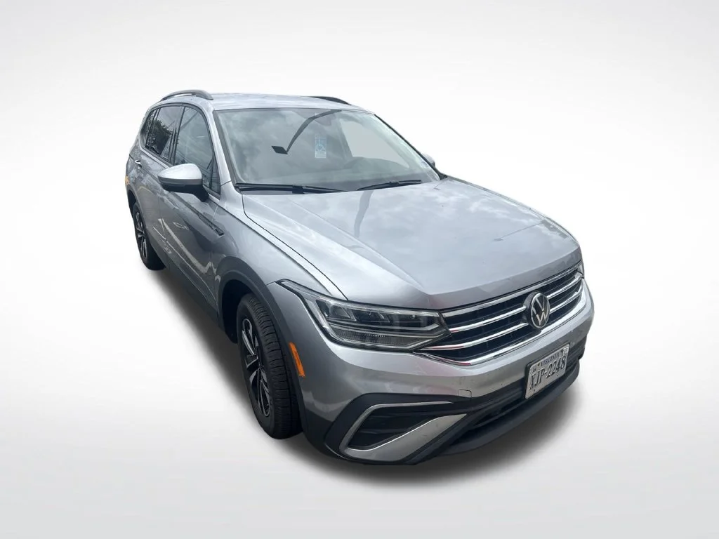 Used 2024 Silver Volkswagen 2.0T S image 2