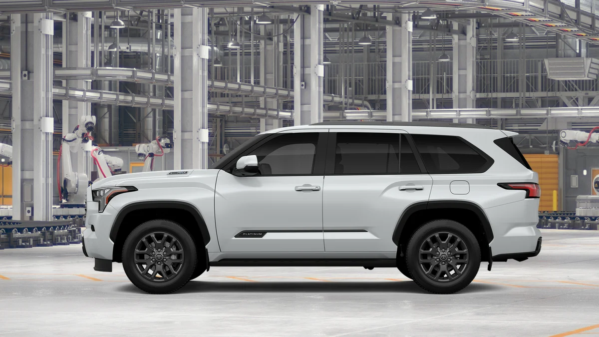 New 2026 Wind Chill Pearl Toyota Platinum image 4