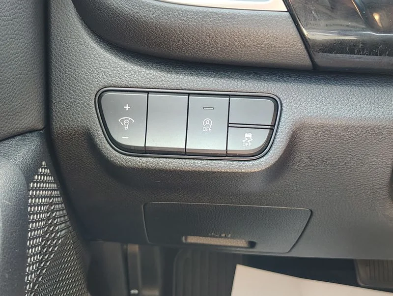 Used 2024 Green Kia S image 20