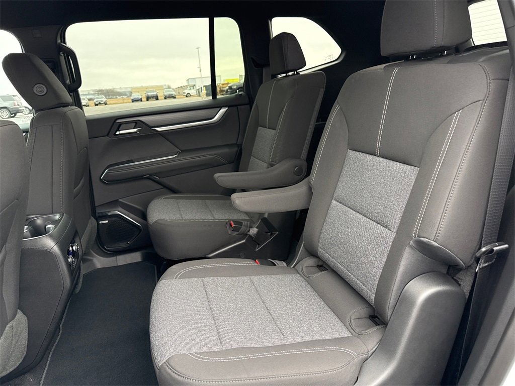 2026 GMC ACADIA - Image 31