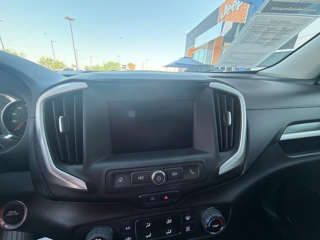 Used 2023 Silver GMC SLE image 33