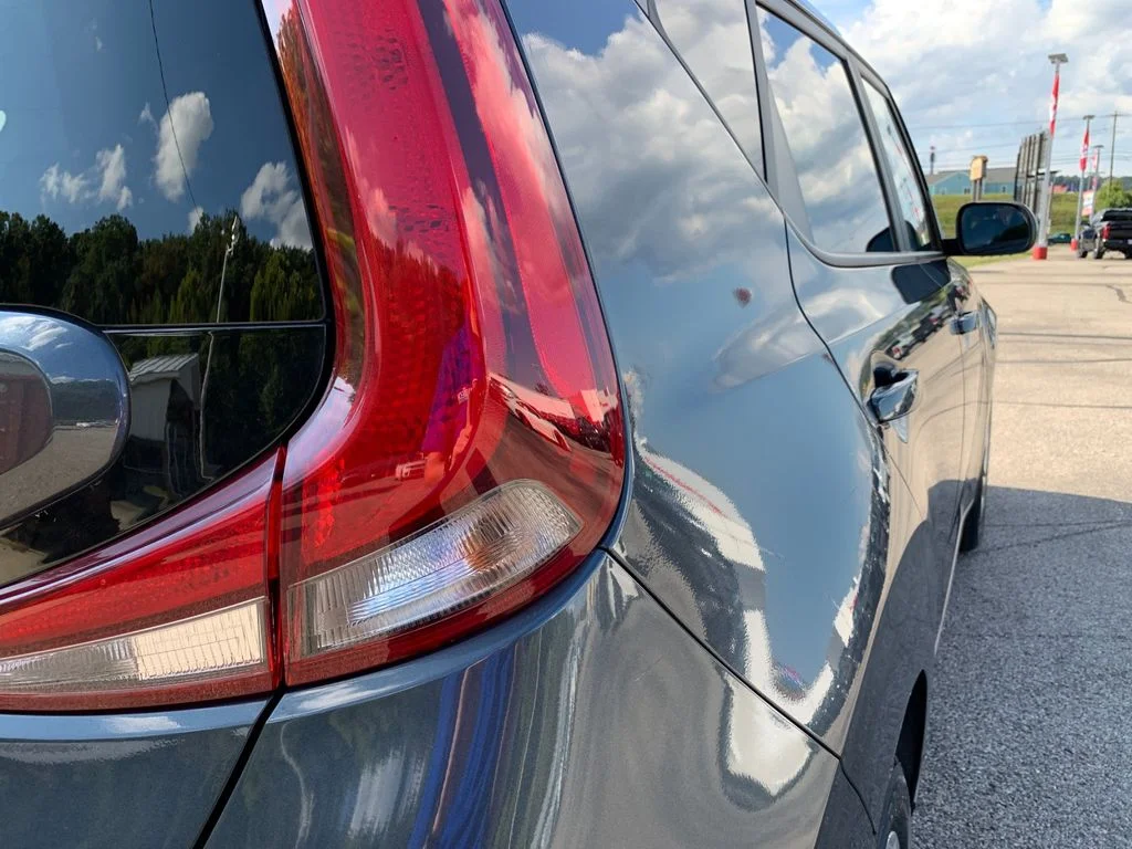 Used 2022 Gray Kia LX image 32